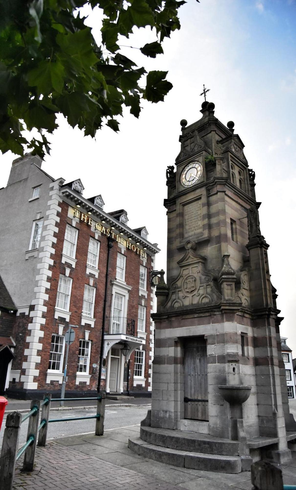 The Castle Hotel Wetherspoon Ruthin Ngoại thất bức ảnh