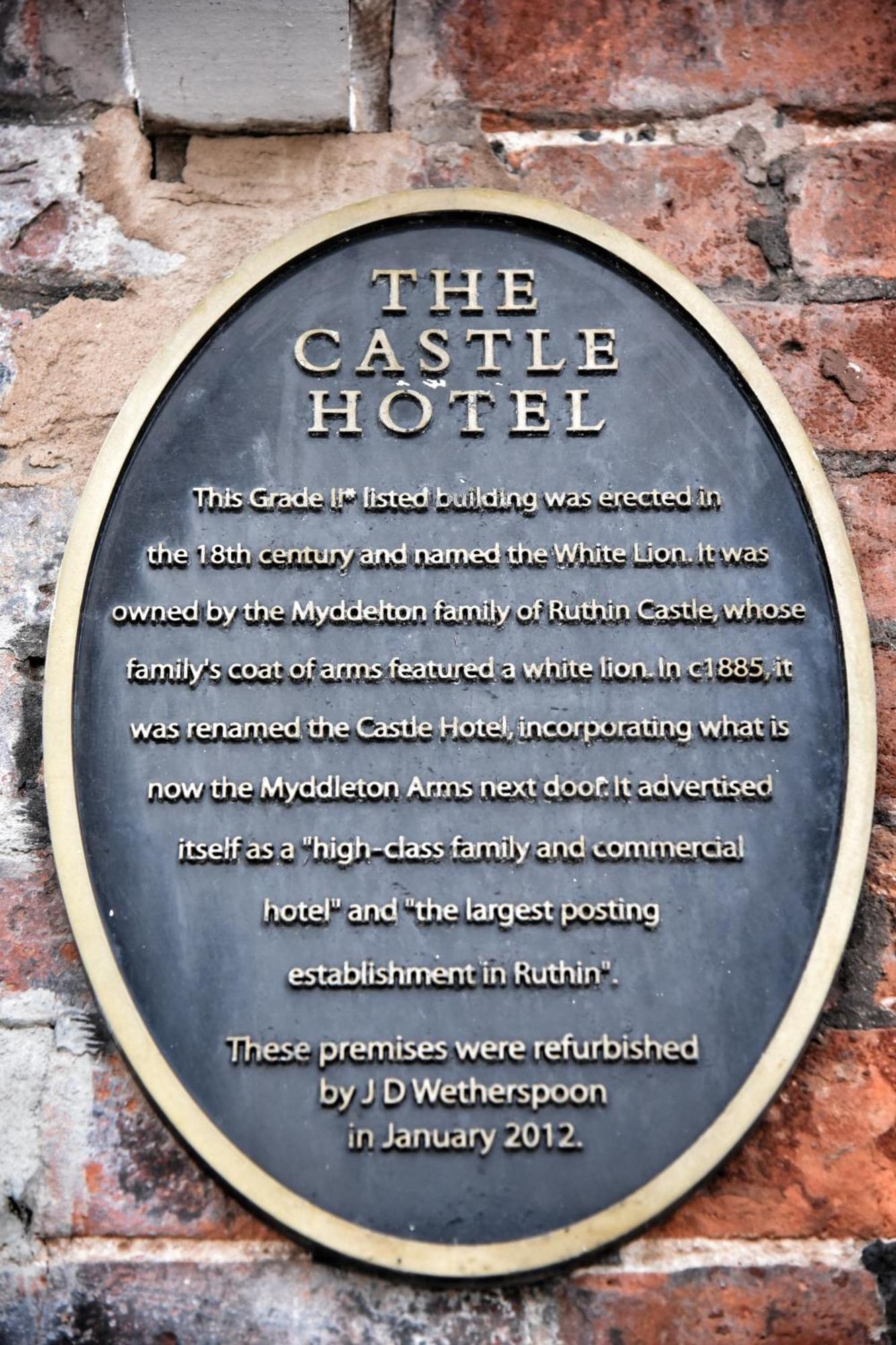 The Castle Hotel Wetherspoon Ruthin Ngoại thất bức ảnh