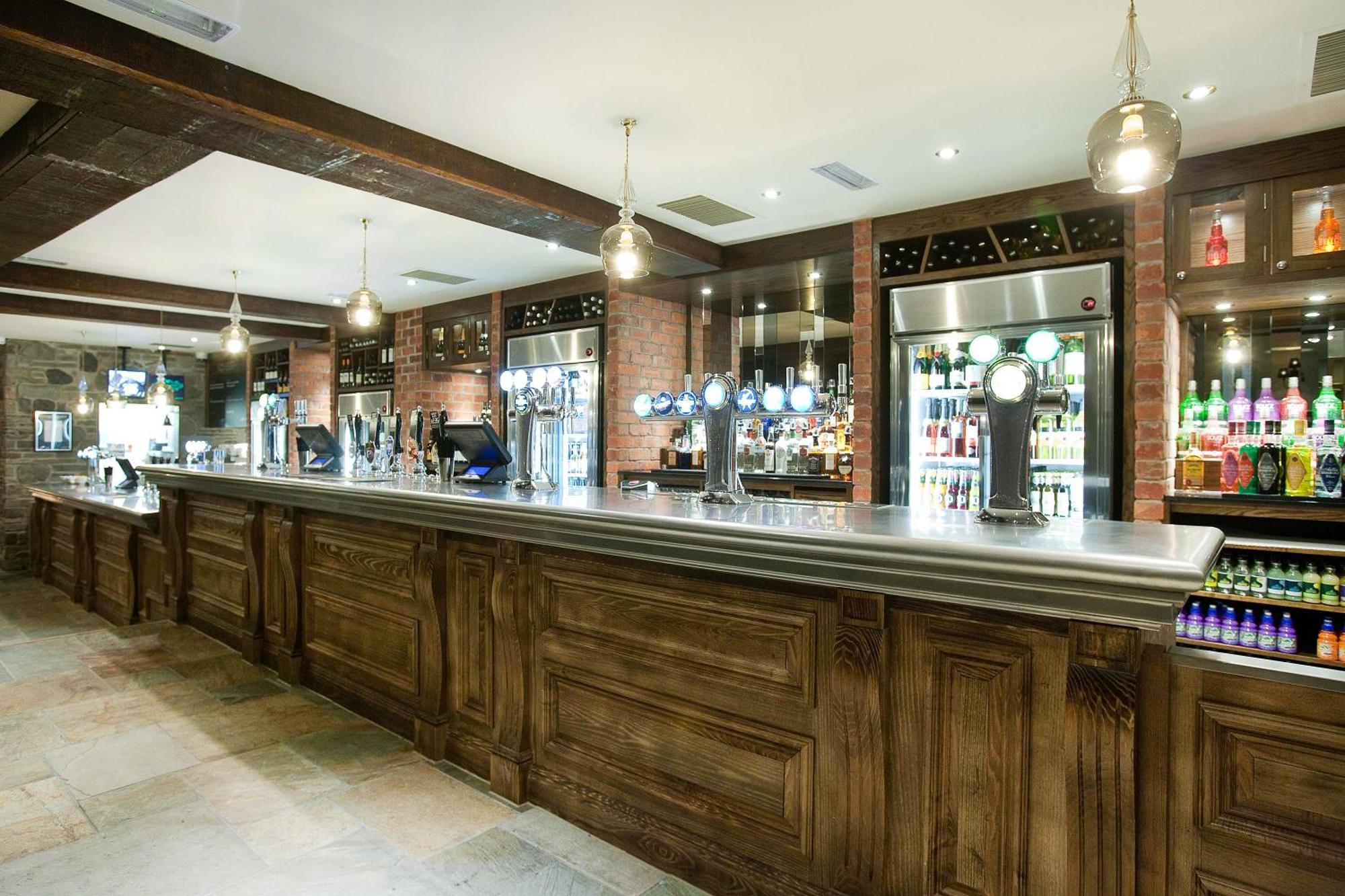 The Castle Hotel Wetherspoon Ruthin Ngoại thất bức ảnh