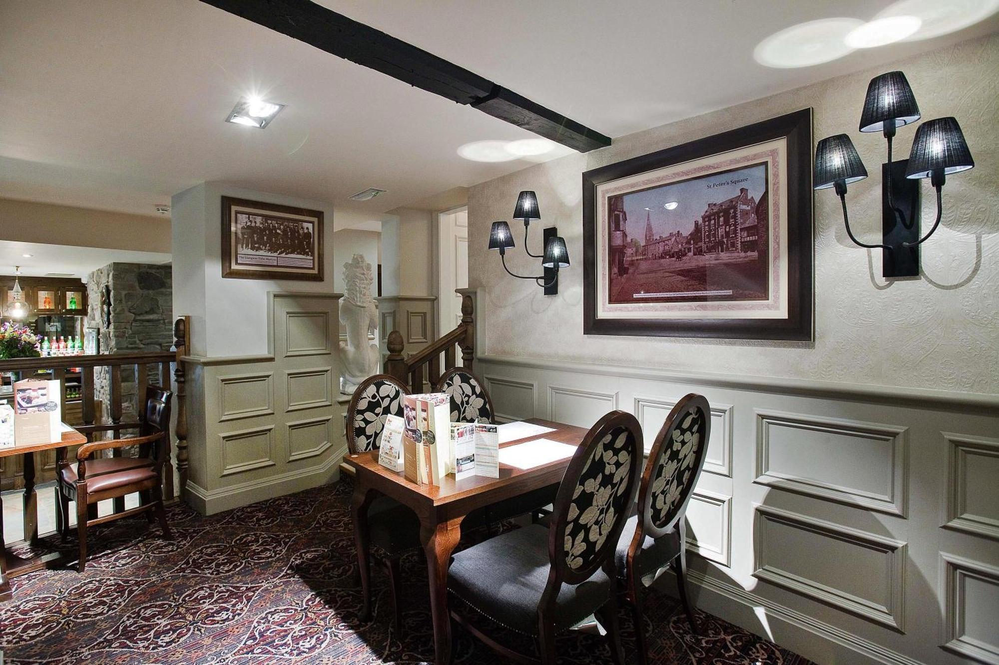 The Castle Hotel Wetherspoon Ruthin Ngoại thất bức ảnh