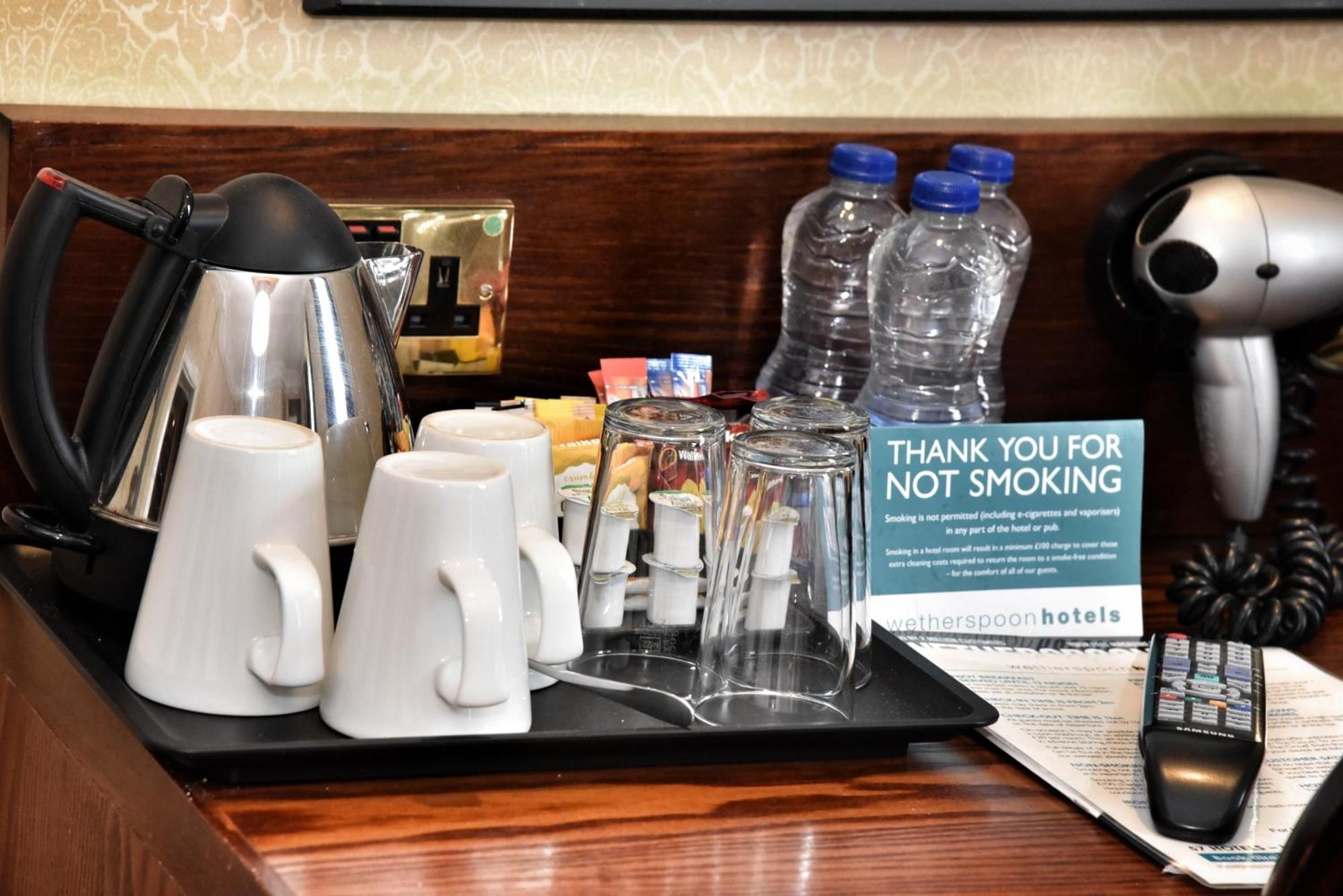 The Castle Hotel Wetherspoon Ruthin Ngoại thất bức ảnh