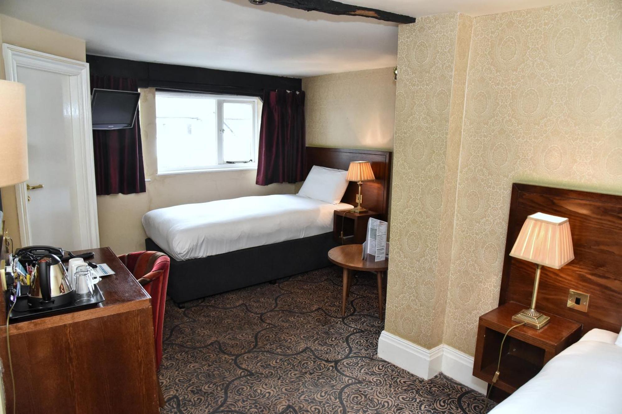 The Castle Hotel Wetherspoon Ruthin Ngoại thất bức ảnh