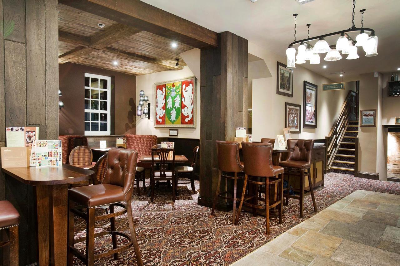 The Castle Hotel Wetherspoon Ruthin Ngoại thất bức ảnh